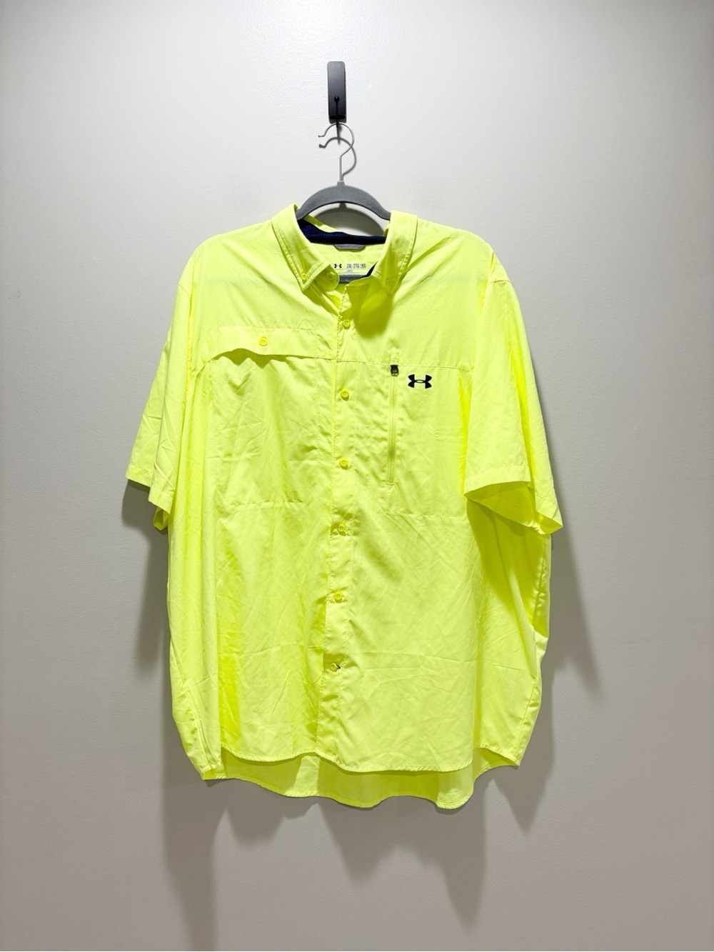 Under Armour Men’s High-Visibility Yellow Short-Sleeve Button-Down Shirt Loose